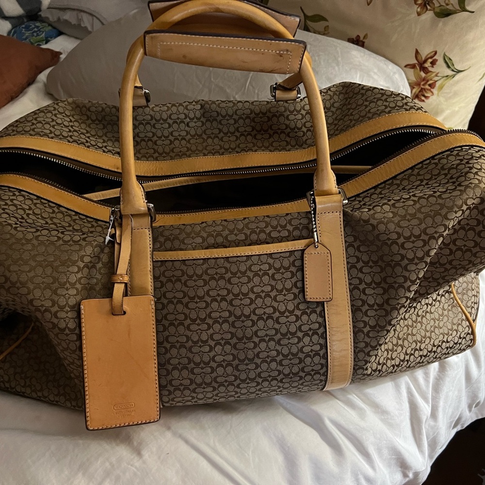 Beautiful large Leather Coach Duffle Bag